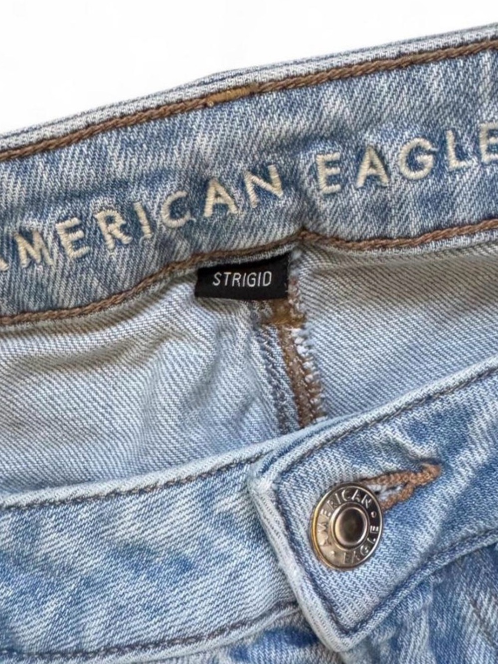 American Eagle Women’s Size 14 Regular Mom Jeans Light Wash High Rise Denim - Picture 4 of 4